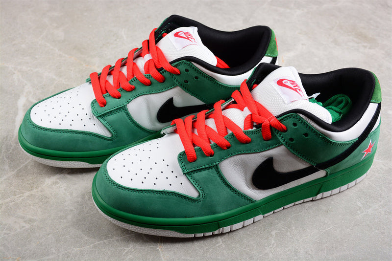 Nike Dunk Branco e Verde Heineken