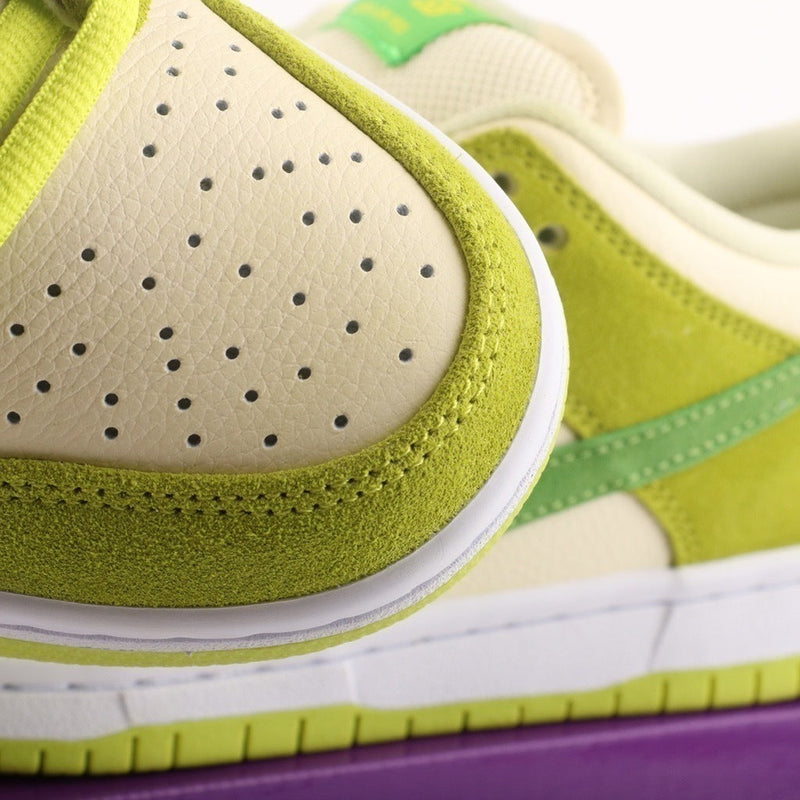 Nike SB Dunk Low Green Apple