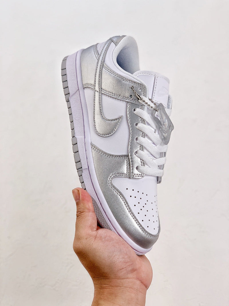 Nike Dunk Low Metallic Silver