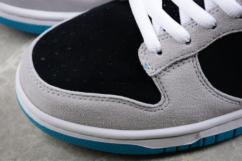 Nike SB Dunk Low Chrome Ball Incident 304292 012