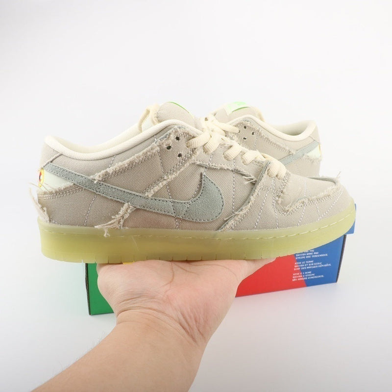 Nike SB Dunk Low Mummy DM0774-111