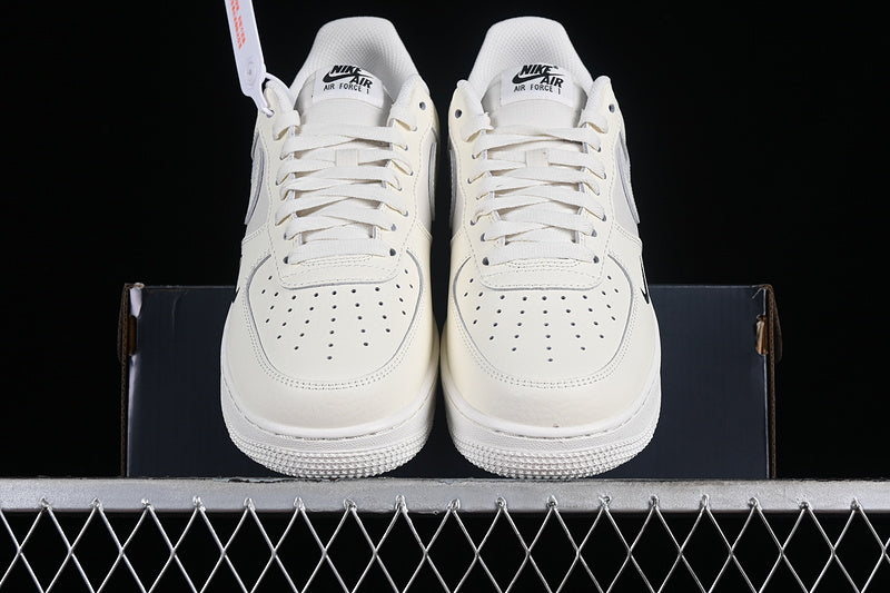 Nike Air Force 1 '07 Essential Sail Black