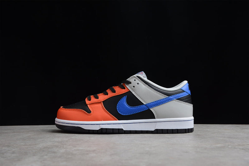 Nike Dunk Low EMB NBA 75th Anniversary Knicks DD3363-002