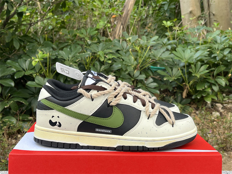 NIKE DUNK SB LOW PANDA Branco Preto e Verde