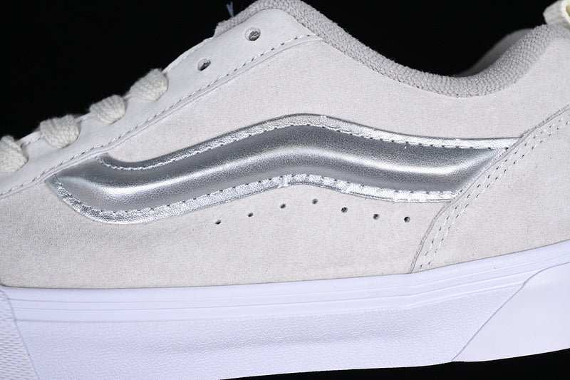 VANS CLASSICS KNU SKOOL WHITE/GREY/SILVER