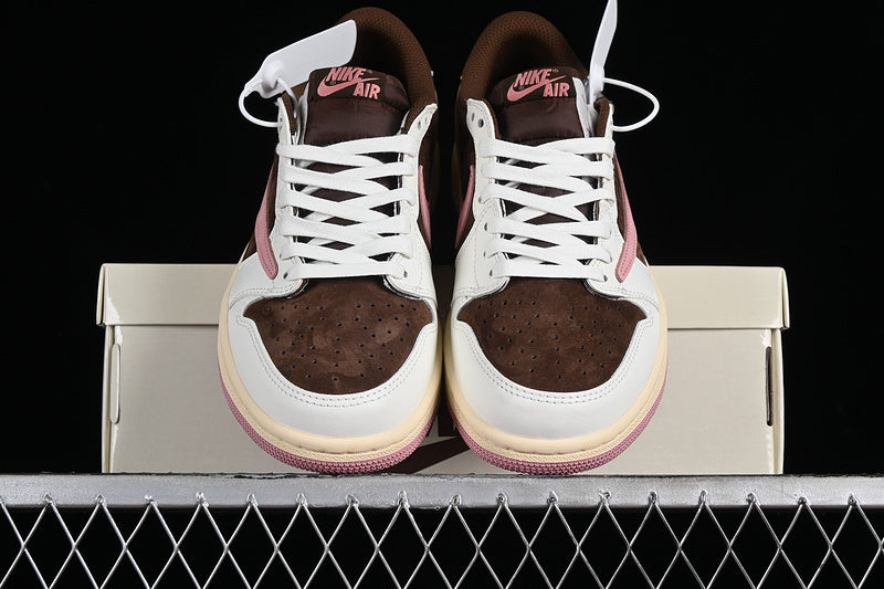 TRAVIS SCOTT X AIR JORDAN 1 LOW OG DARK PONY/PINK OXFORD