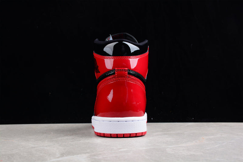 Jordan 1 Retro High OG Patent Bred 555088-063