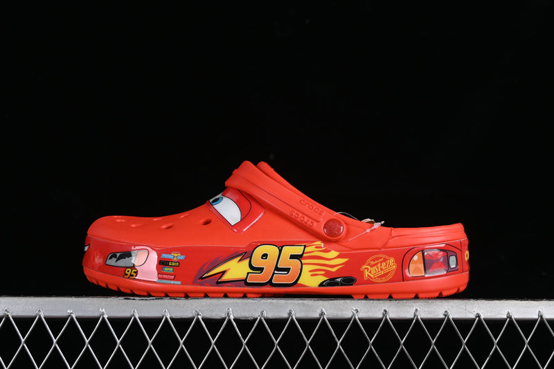 Crocs Classic Clog Lightning McQueen