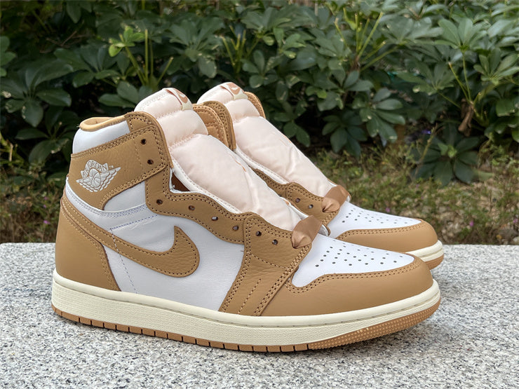 Air Jordan 1 High OG  Praline