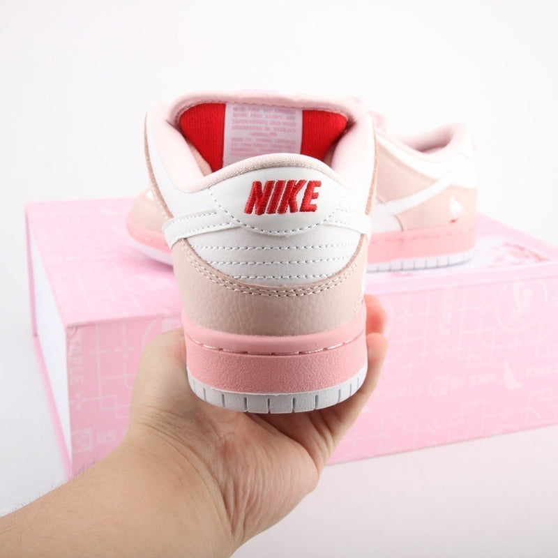 NIKE SB DUNK LOW PINK PIGEON