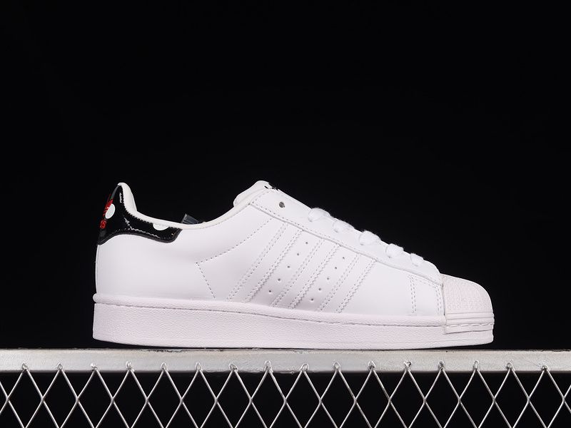 Adidas Superstar Hello Kitty