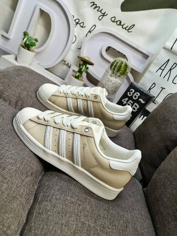 Adidas Superstar White Beige