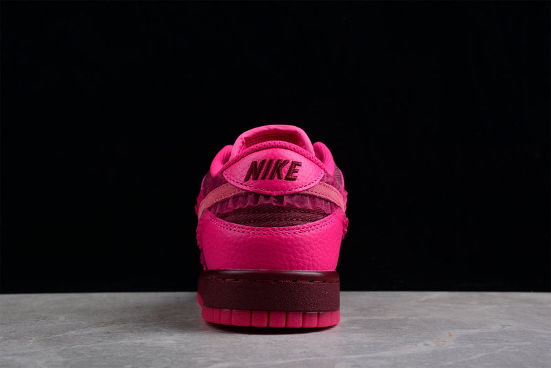 Nike Dunk Low Valentine's Day DQ9324 600