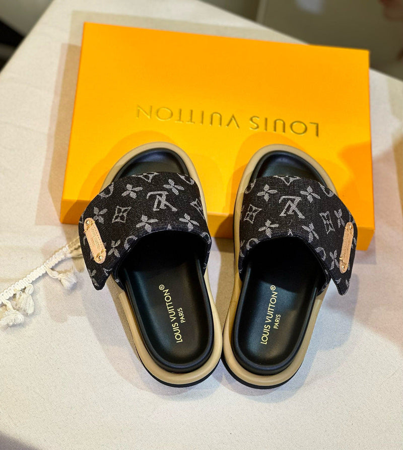 Chinelo Louis Vuitton Flatform Pool Pillow Black