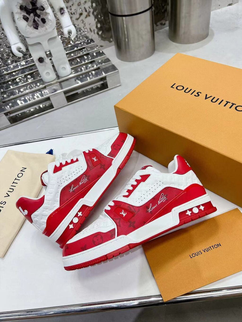 Louis Vuitton Trainer Signature