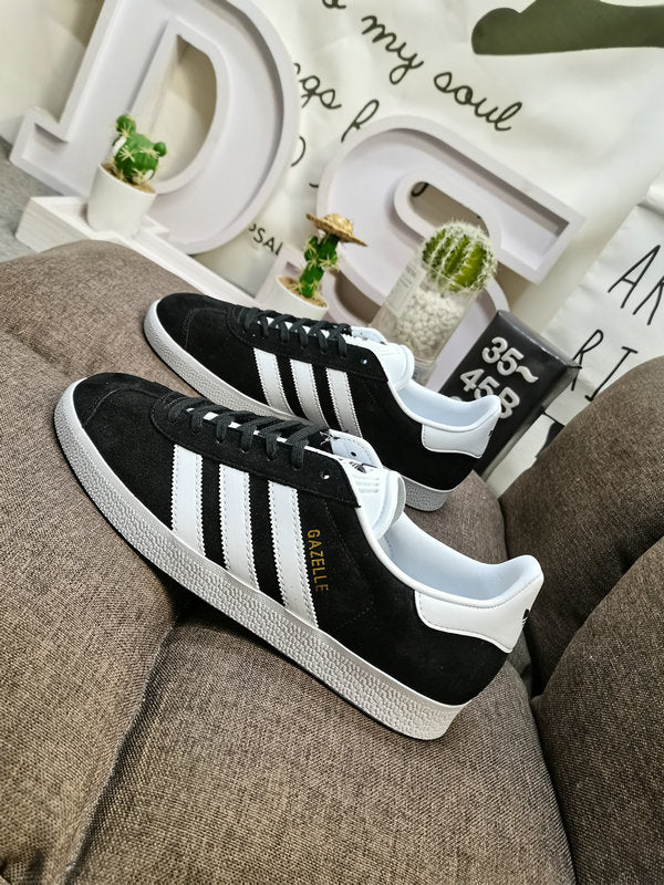 Adidas Gazelle Core Black Cloud White Gold