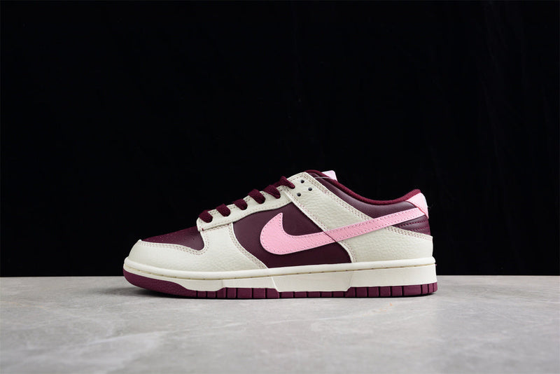 Dunk Low PRM "Valentine's Day 2023" Bordô