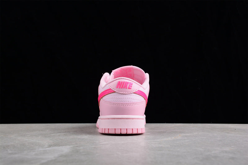 Nike Dunk Low Triple Pink