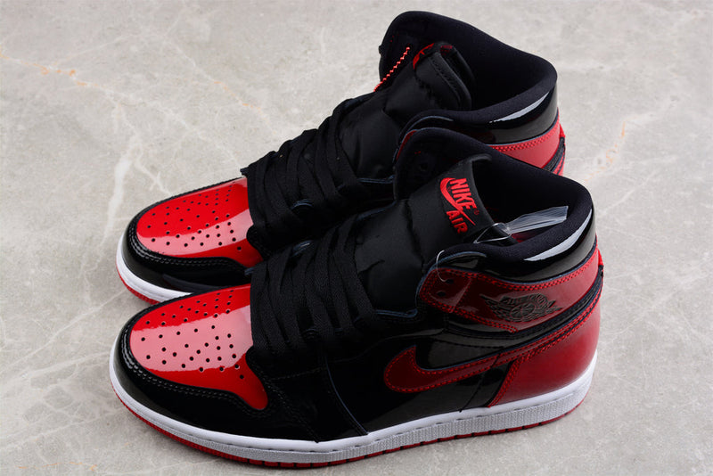 Jordan 1 Retro High OG Patent Bred 555088-063