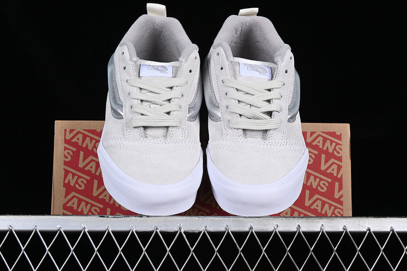 VANS CLASSICS KNU SKOOL WHITE/GREY/SILVER