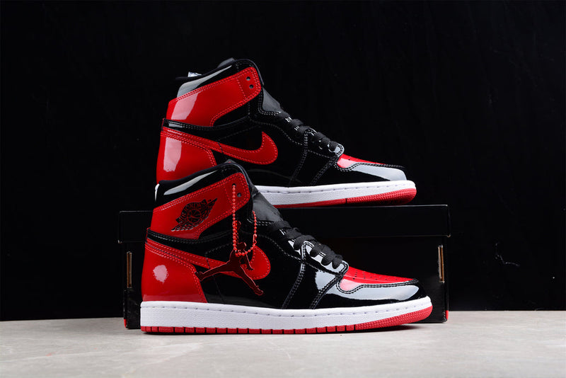 Jordan 1 Retro High OG Patent Bred 555088-063