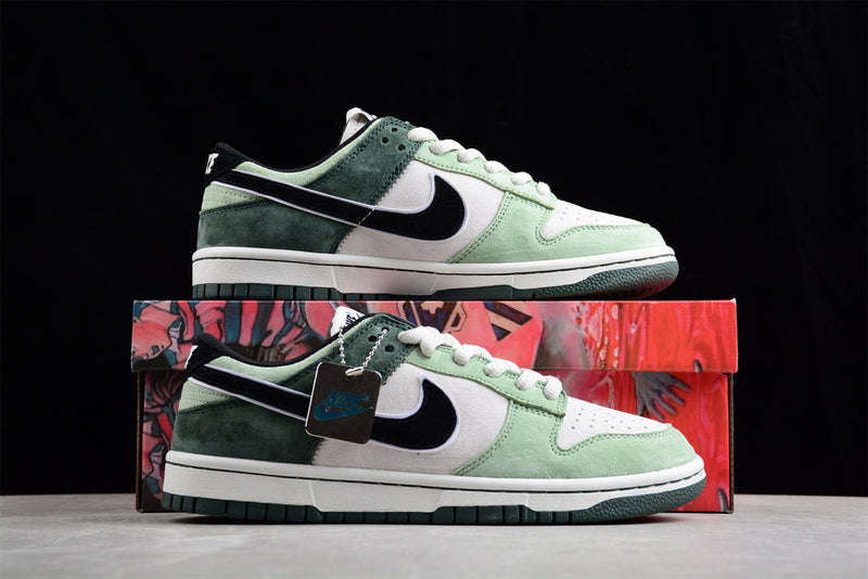 Nike SB Dunk Low "Steamboy OST" Otomo Katsuhiro LF0068-00