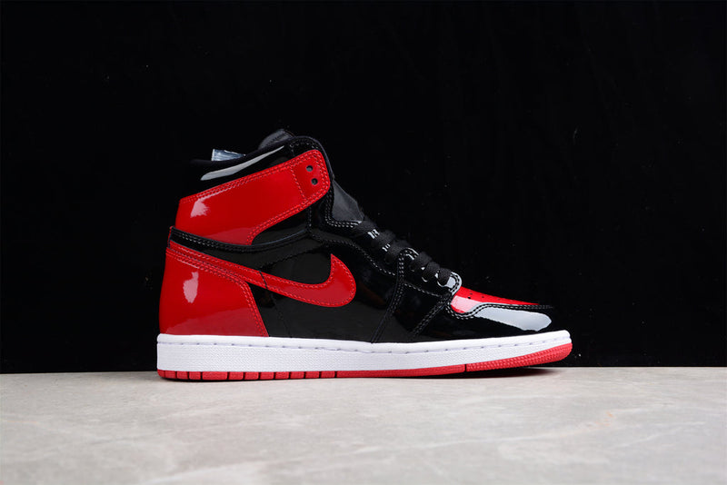 Jordan 1 Retro High OG Patent Bred 555088-063