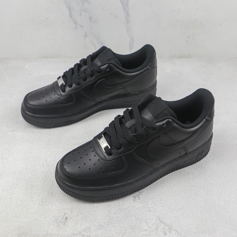 Nike Air Force 1 Black