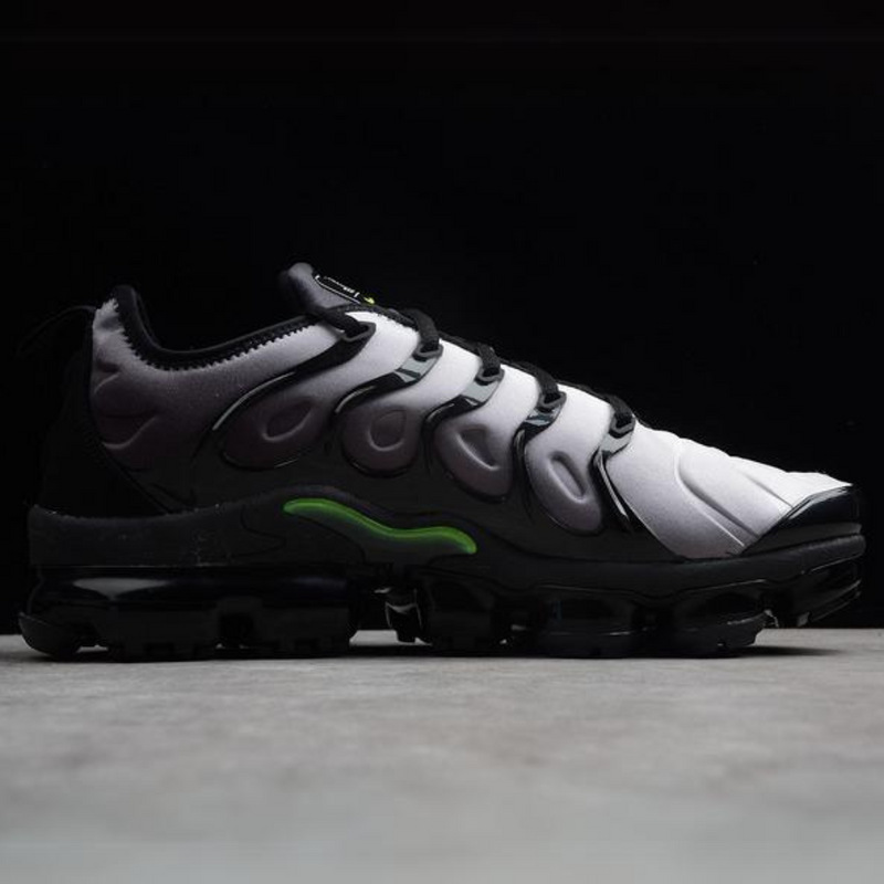 Nike Air VaporMax Plus Black Volt 924453-009