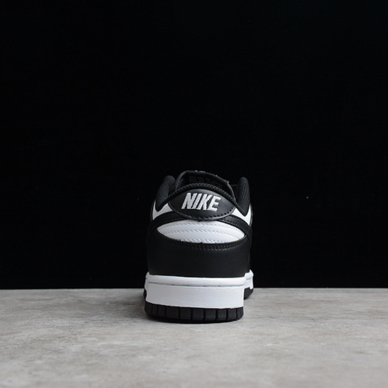 Nike Dunk Low "Panda" Preto / Branco