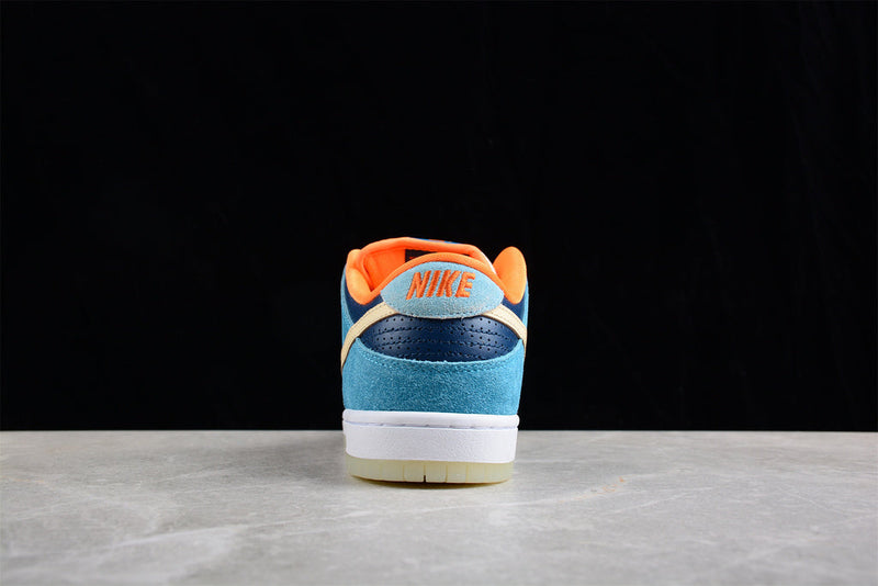 Nike SB Dunk Low MIA Skate Shop 504750 474