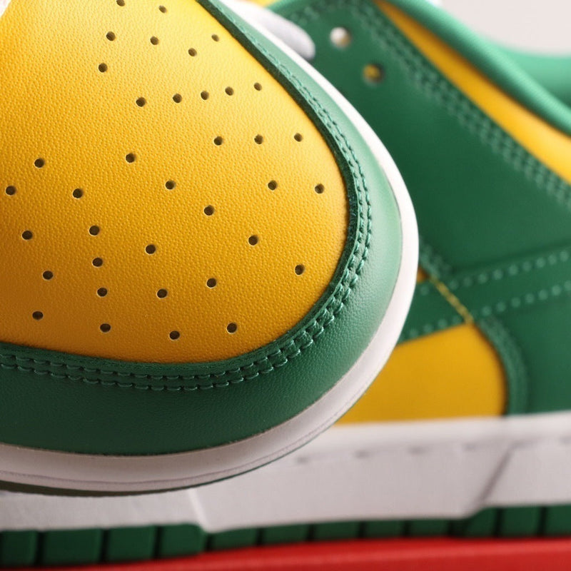 NIKE SB DUNK LOW SP BRASIL