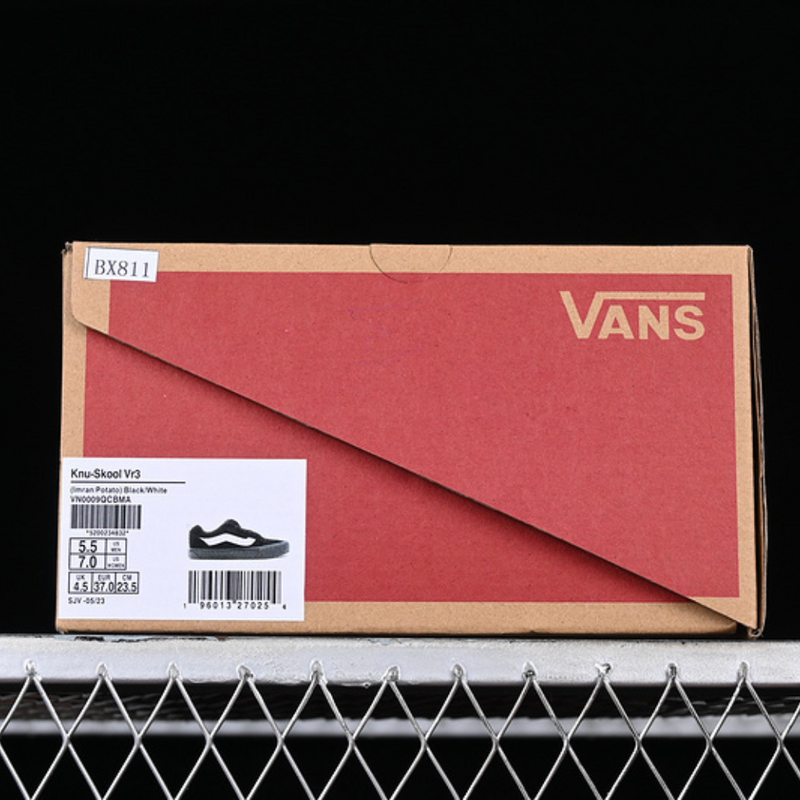 VANS KNU SKOOL VR3 LX WHITE/BLACK/RED VN0009QCBMA