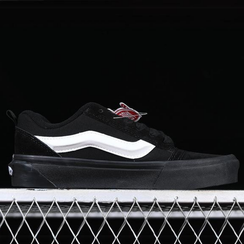 VANS KNU SKOOL VR3 LX WHITE/BLACK/RED VN0009QCBMA