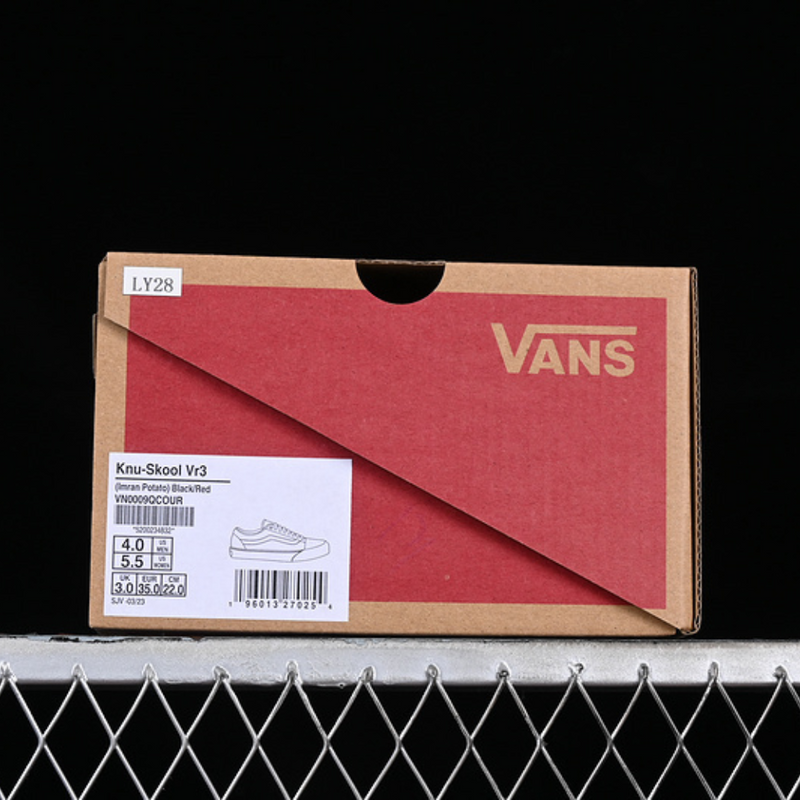 VANS KNU SKOOL VR3 LX WHITE/BLACK/RED VN0009QCOUR