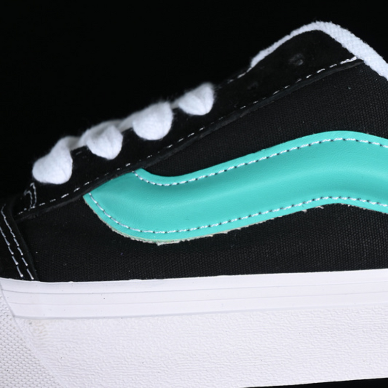 VANS KNU SKOOL WHITE/BLACK/GREEN VN0009QCYU3