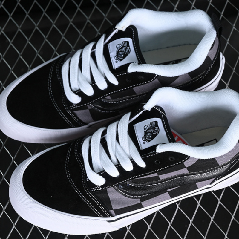 VANS KNU SKOOL WHITE/BLACK/GREY VN0009QCCJJ