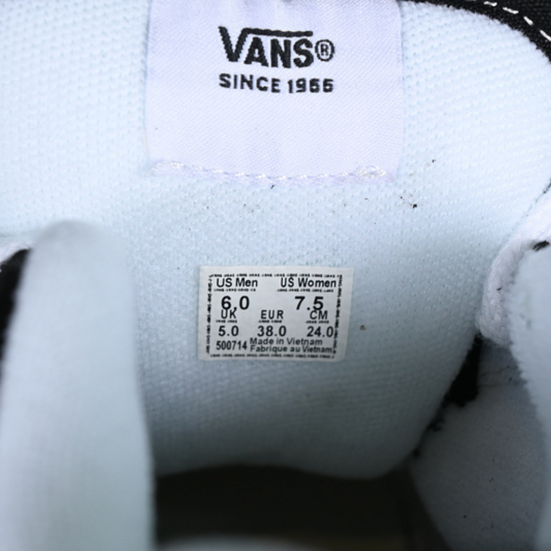 VANS KNU SKOOL WHITE/BLACK/GREY VN0009QCCJJ